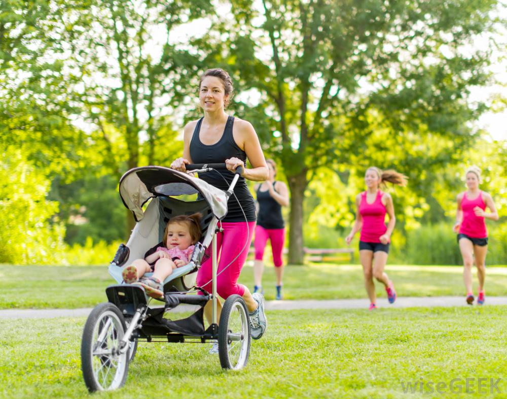 Hướng dẫn cách chạy bộ sau sinh giúp giảm cân